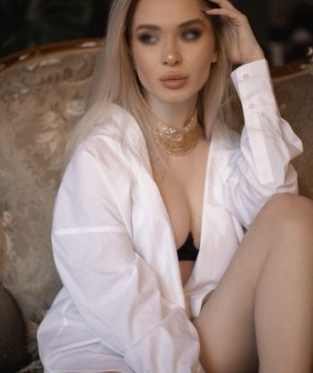 Лариса, 21